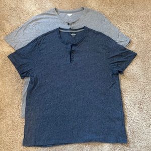 Men’s Old Navy Blue and Grey 2 piece set short sleeve Henley soft shirts